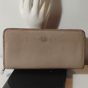 Loewe Anagram Amazona zip-around continental wallet in grained calfskin leather